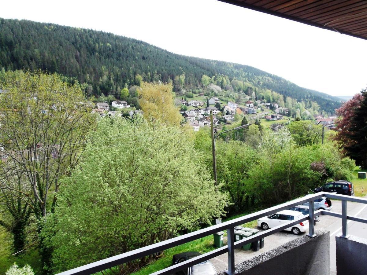 Ferienwohnung Talblick Mit Schwimmbad Bad Wildbad Bagian luar foto